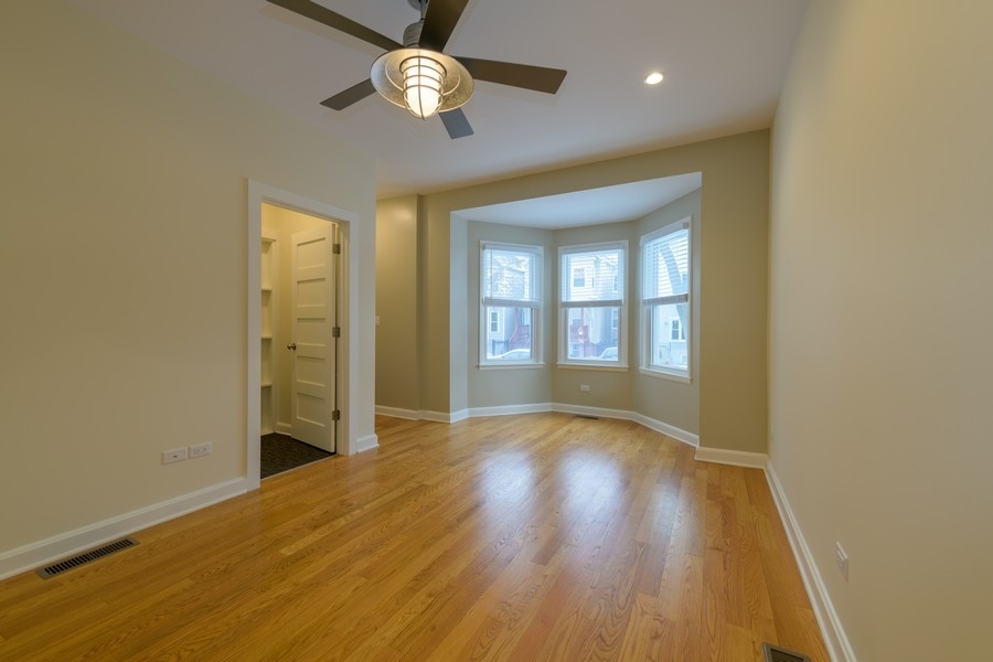 1748 N Albany Avenue Property Photo 23