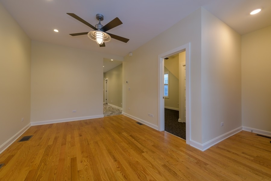 1748 N Albany Avenue Property Photo 26