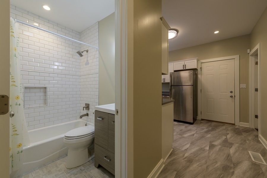 1748 N Albany Avenue Property Photo 28