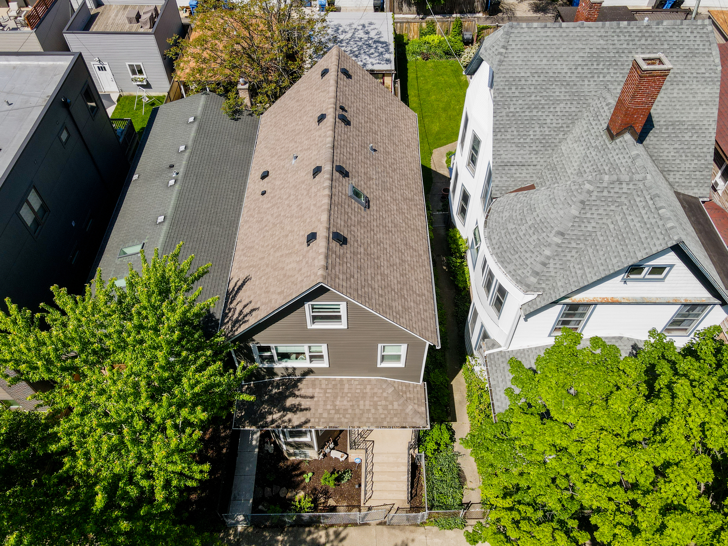 1748 N Albany Avenue Property Photo 45