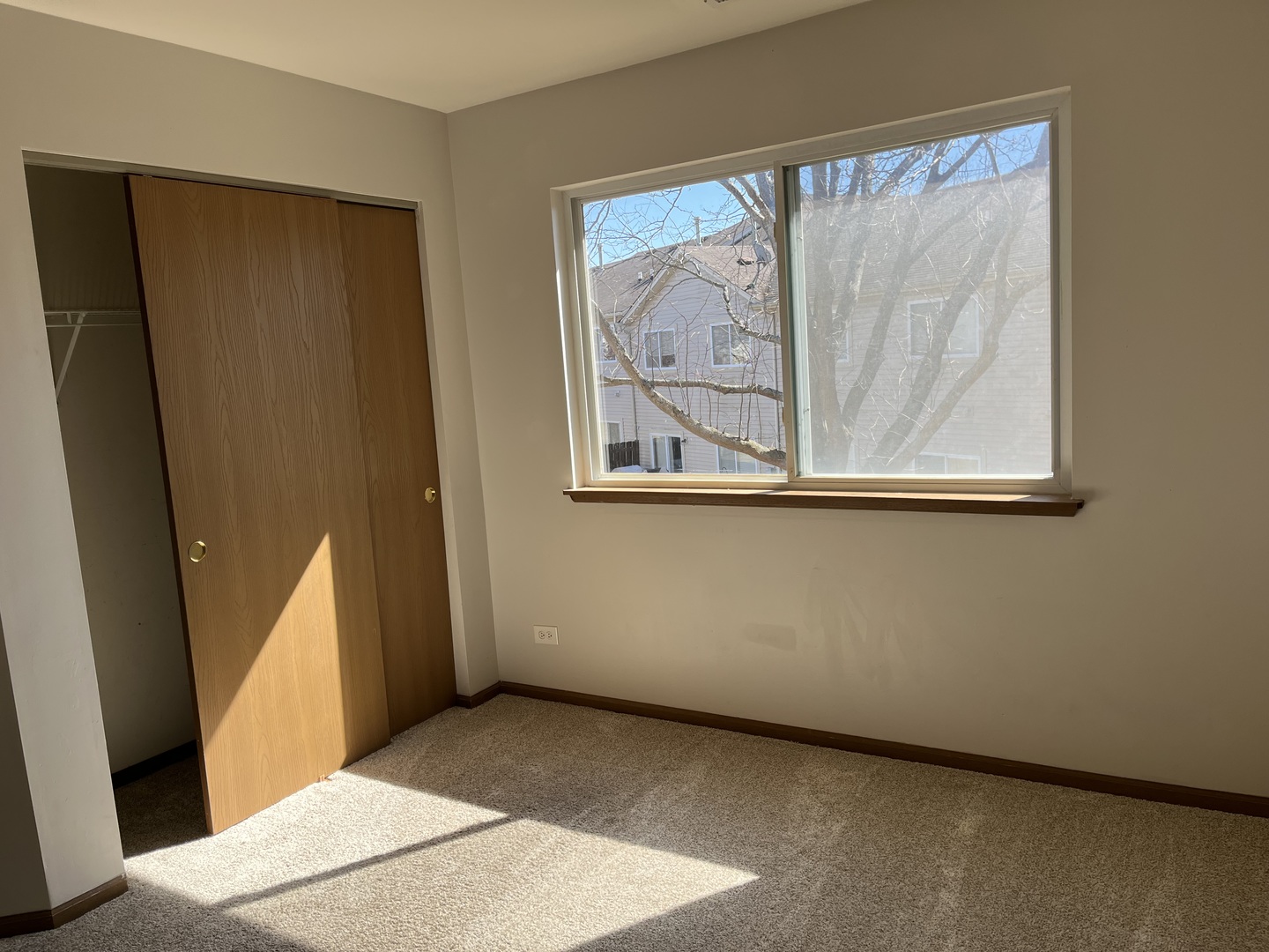 285 Thornwood Way F Property Photo 13