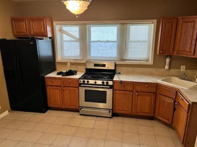 7948 S Drexel Avenue Property Photo 2