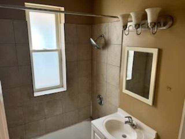 7948 S Drexel Avenue Property Photo 6