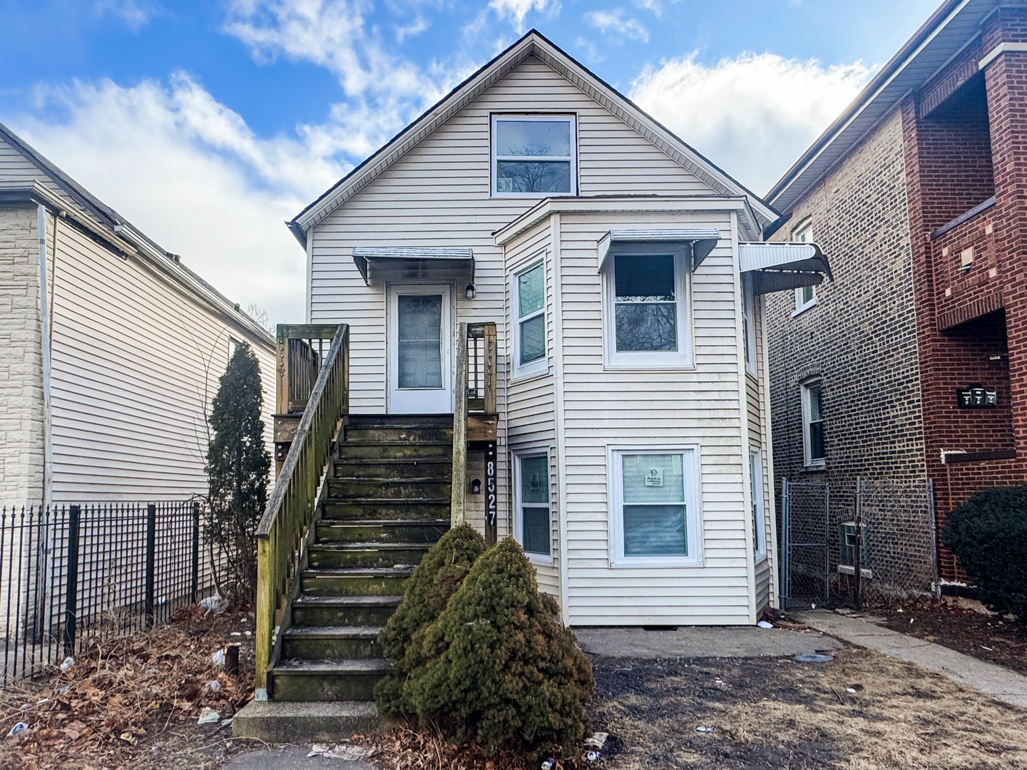 8527 S Marquette Avenue Property Photo 1