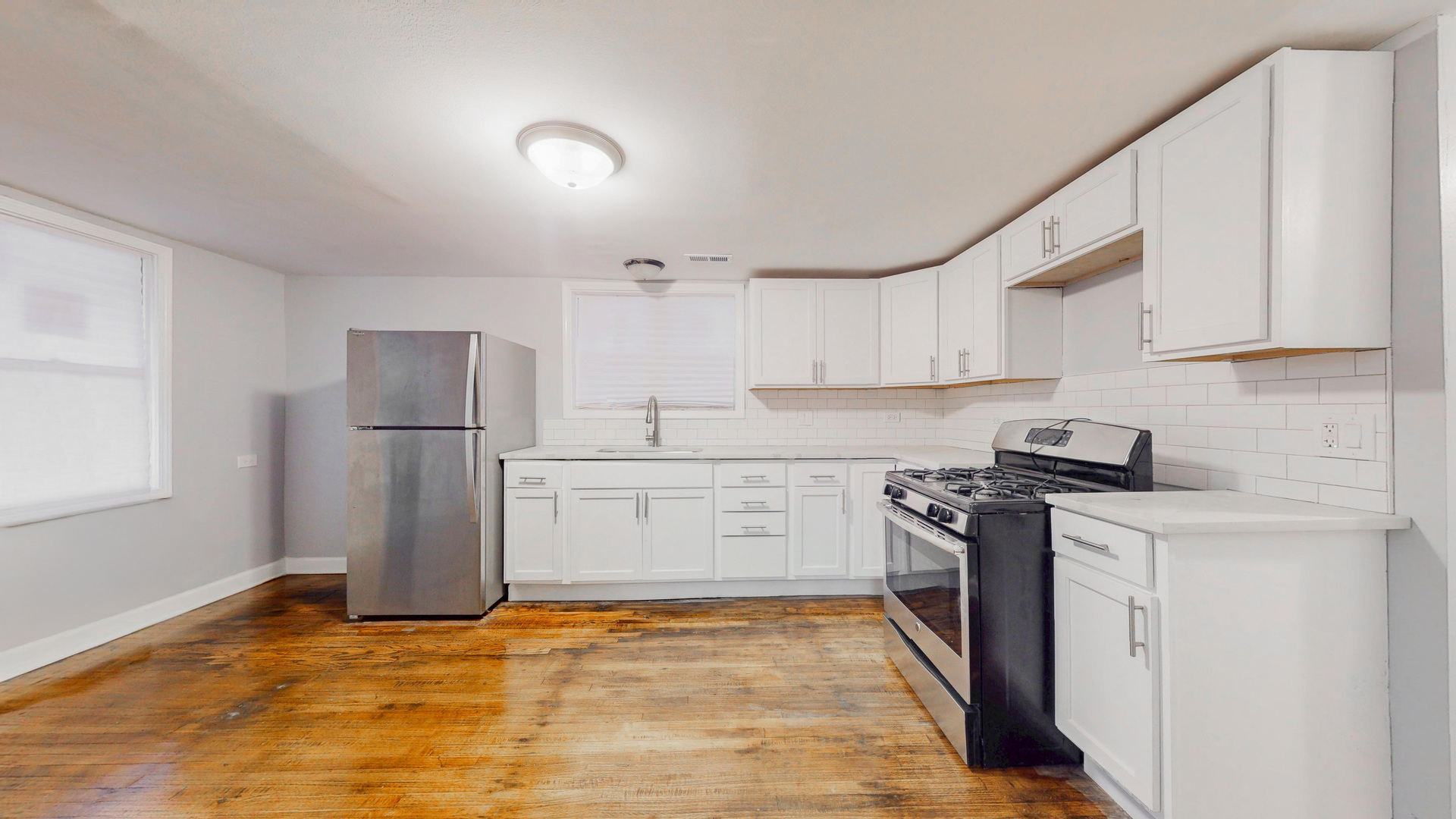8527 S Marquette Avenue Property Photo 2