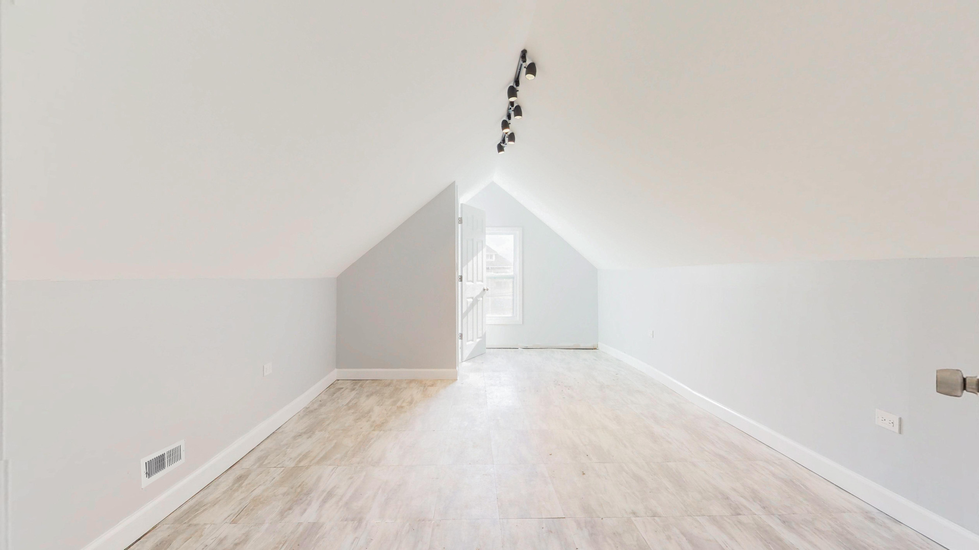 8527 S Marquette Avenue Property Photo 26
