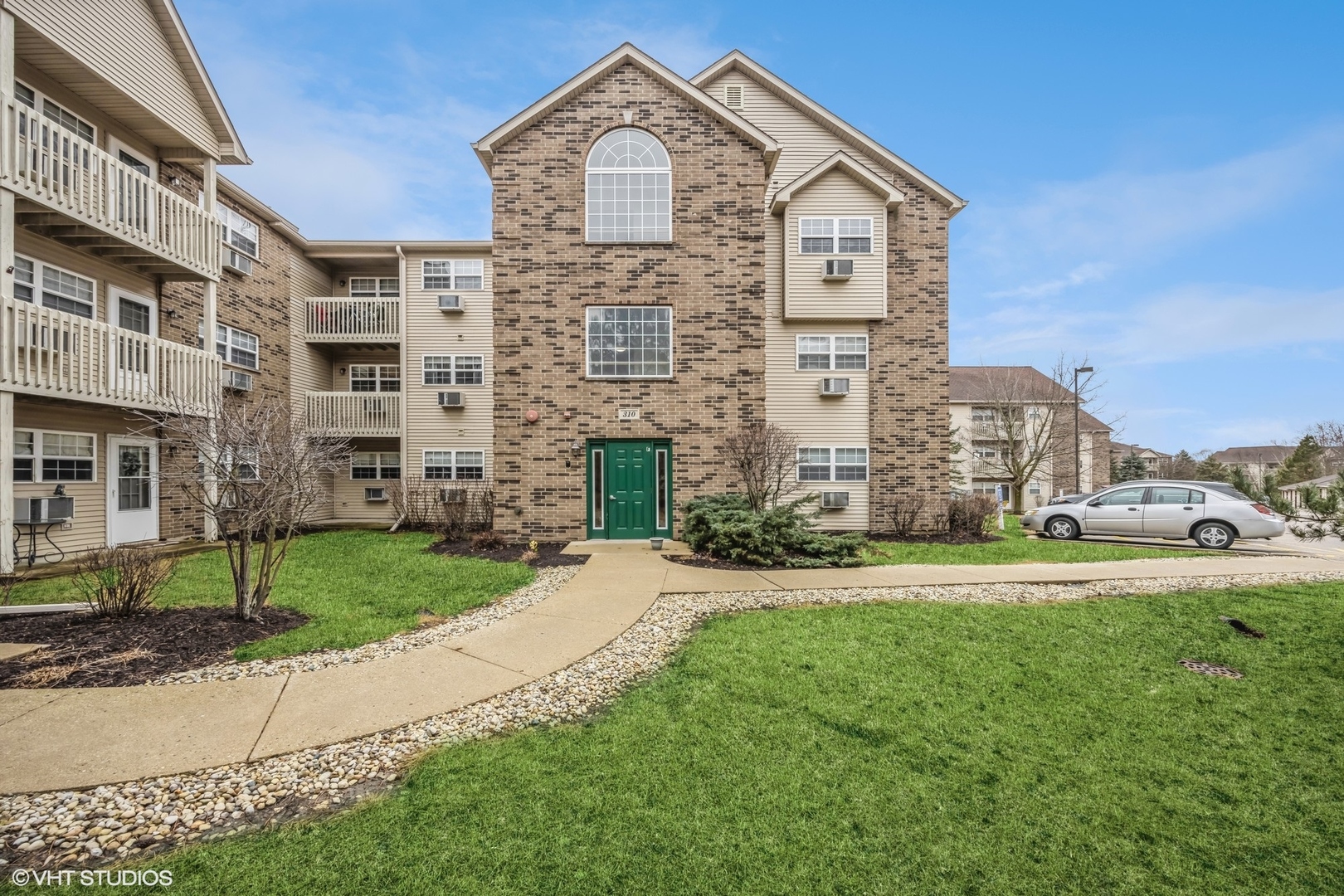 Richmond Real Estate Listings Main Image