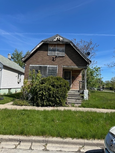 304 W 104th Place Property Photo 1