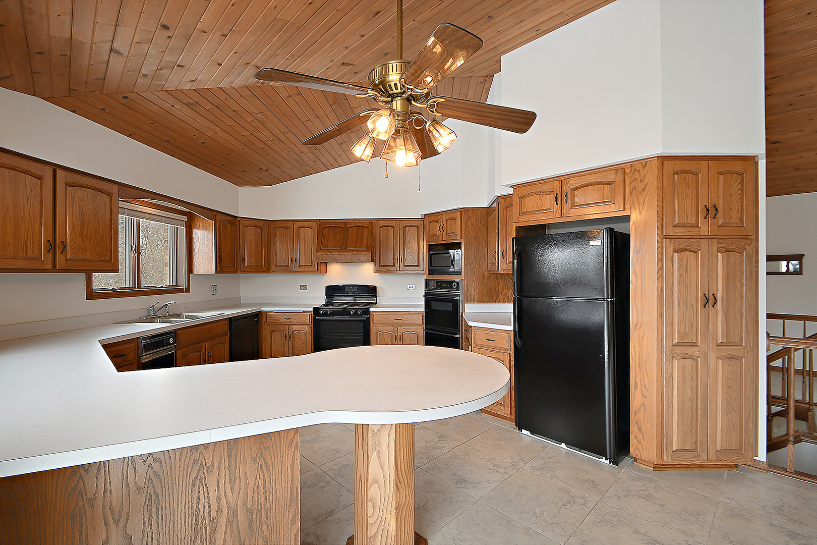 2435 Wahoo Court Property Photo 7