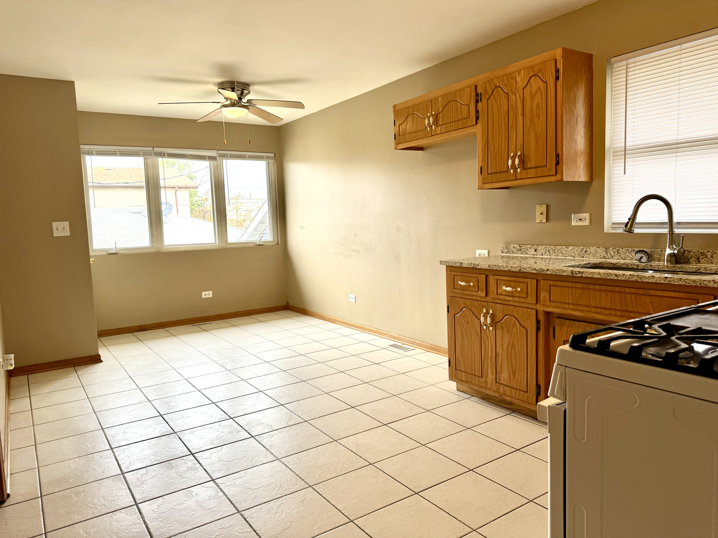 7604 W 60th Street Property Photo 4