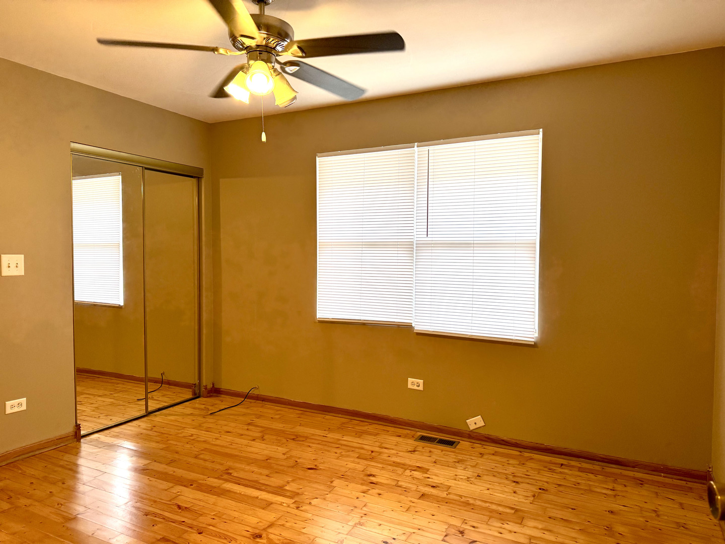 7604 W 60th Street Property Photo 5