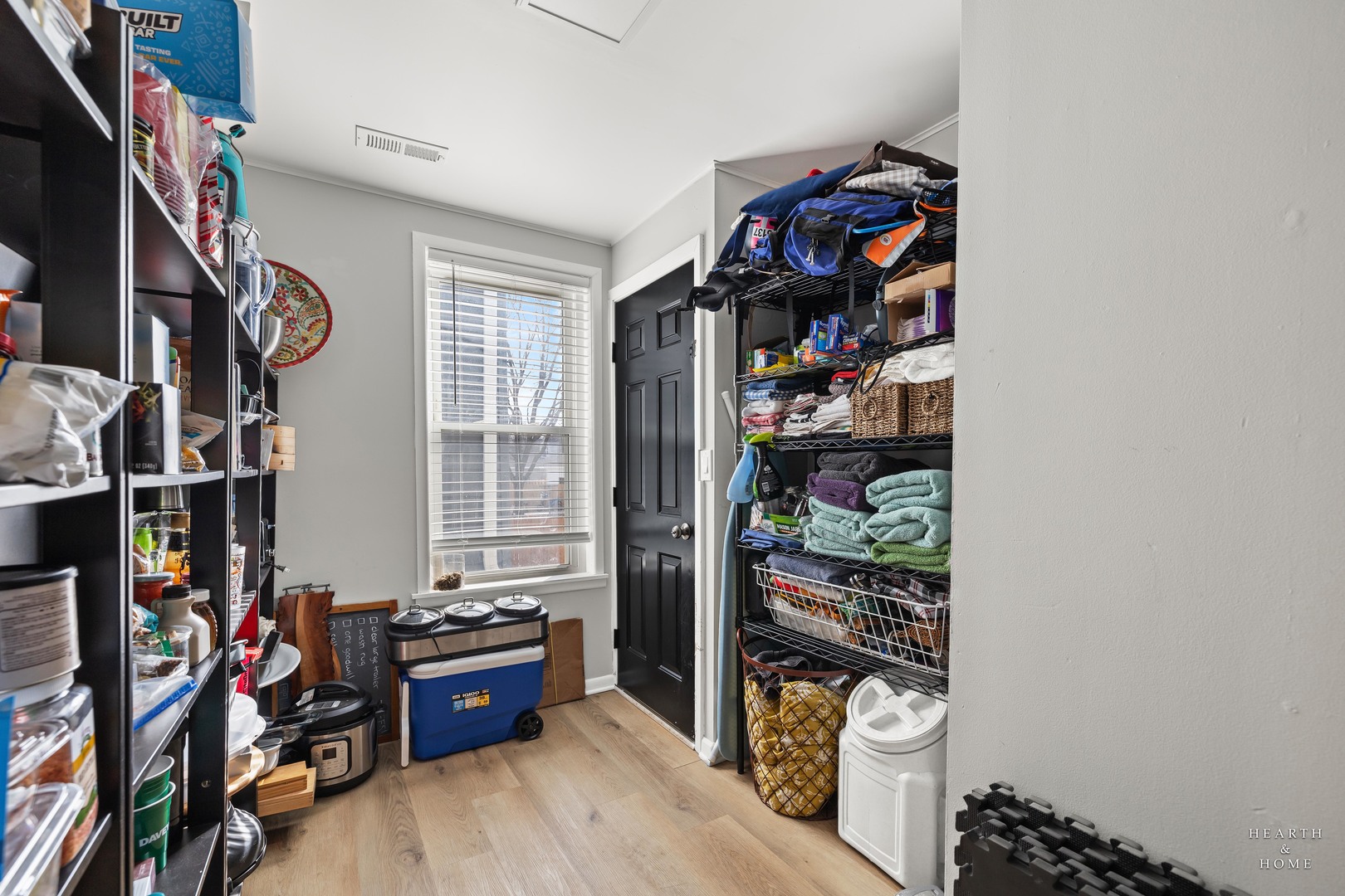 3440 N Kilbourn Avenue Property Photo 11