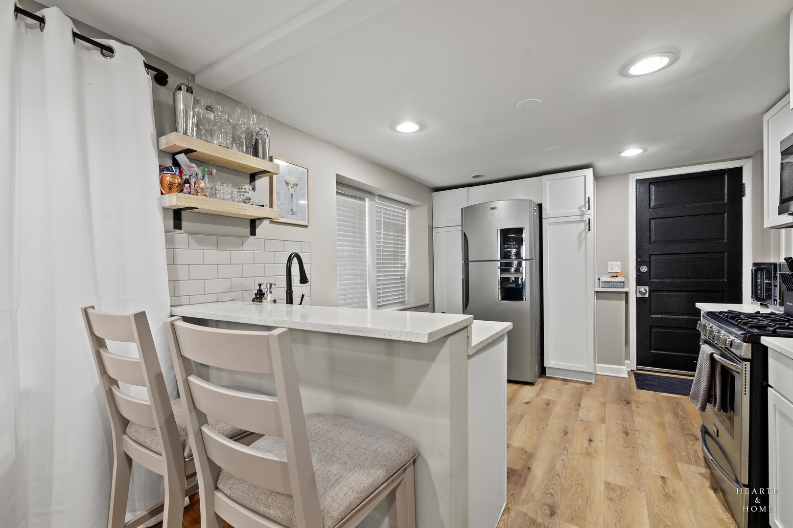 3440 N Kilbourn Avenue Property Photo 24