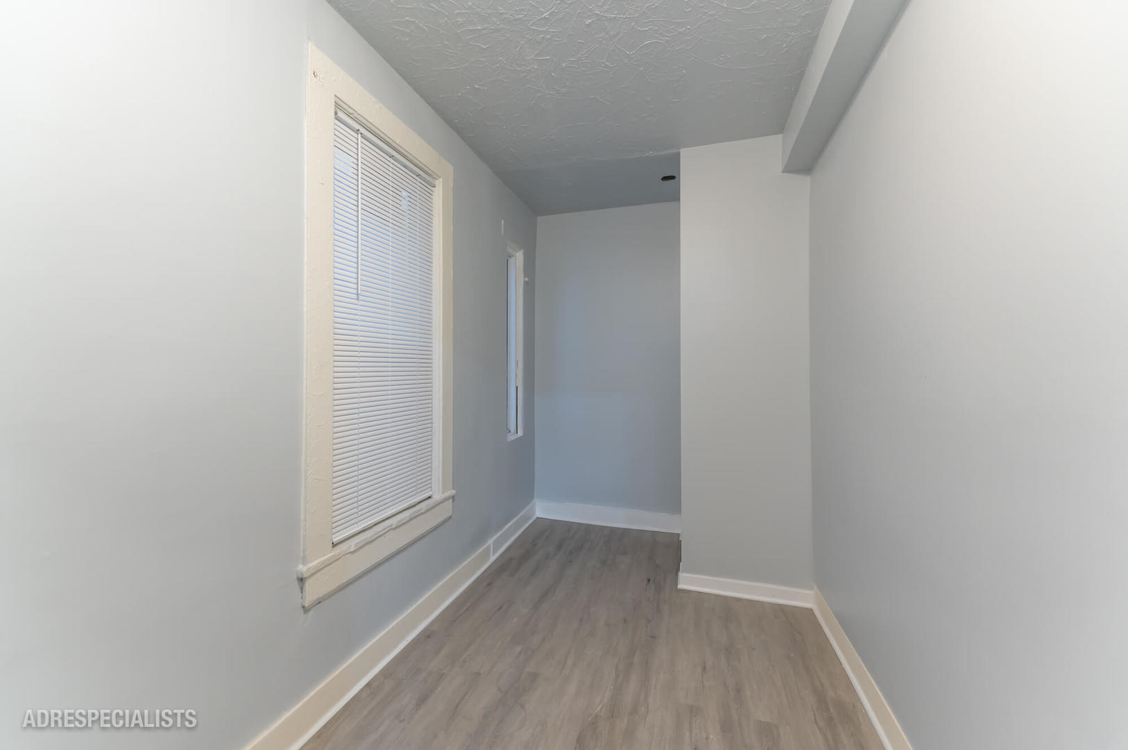 1932 W 22nd Place Property Photo 11