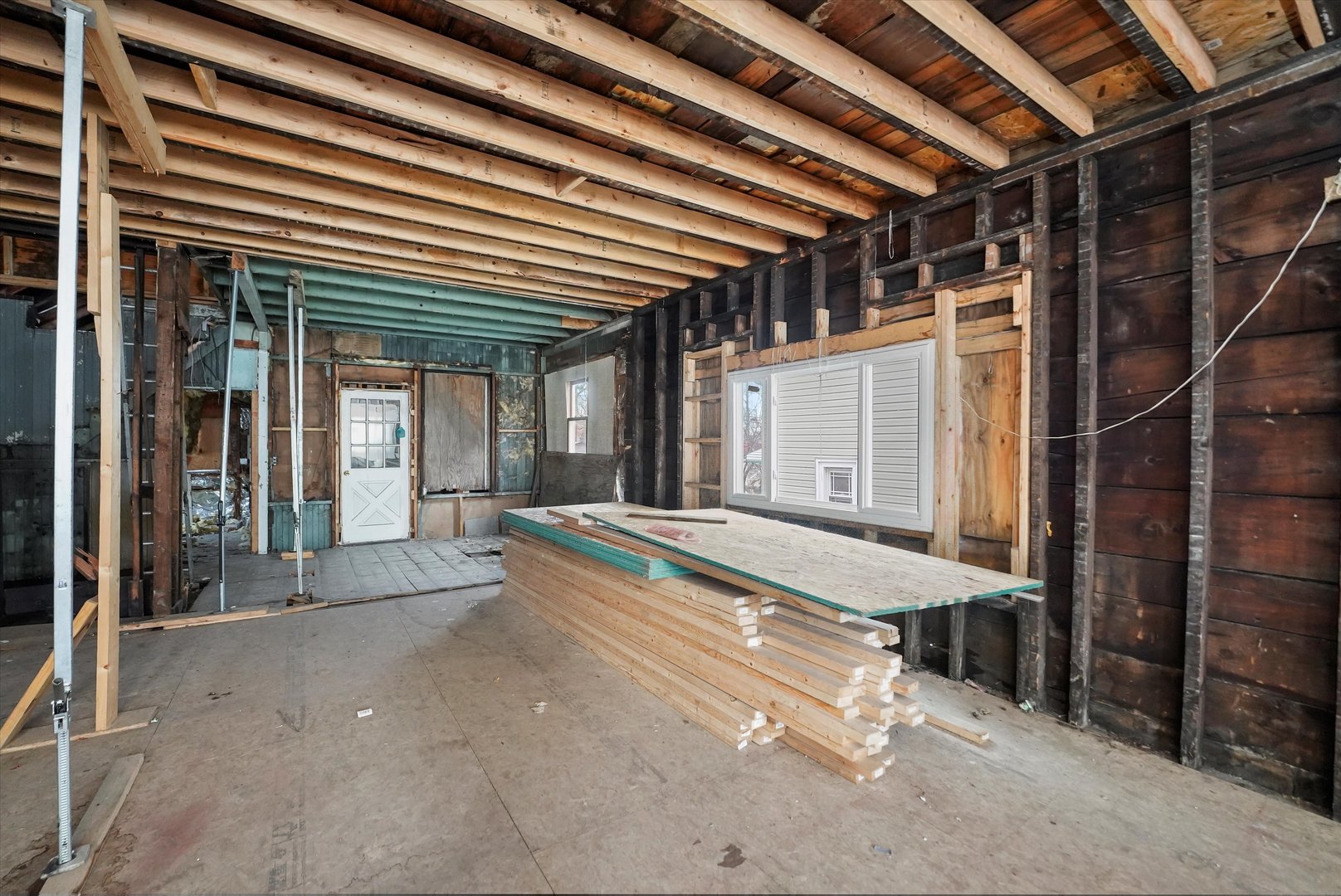 2614 W Cullerton Street Property Photo 6