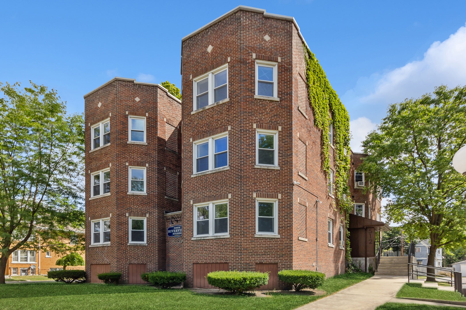 512 S Chicago Ave Property Photo