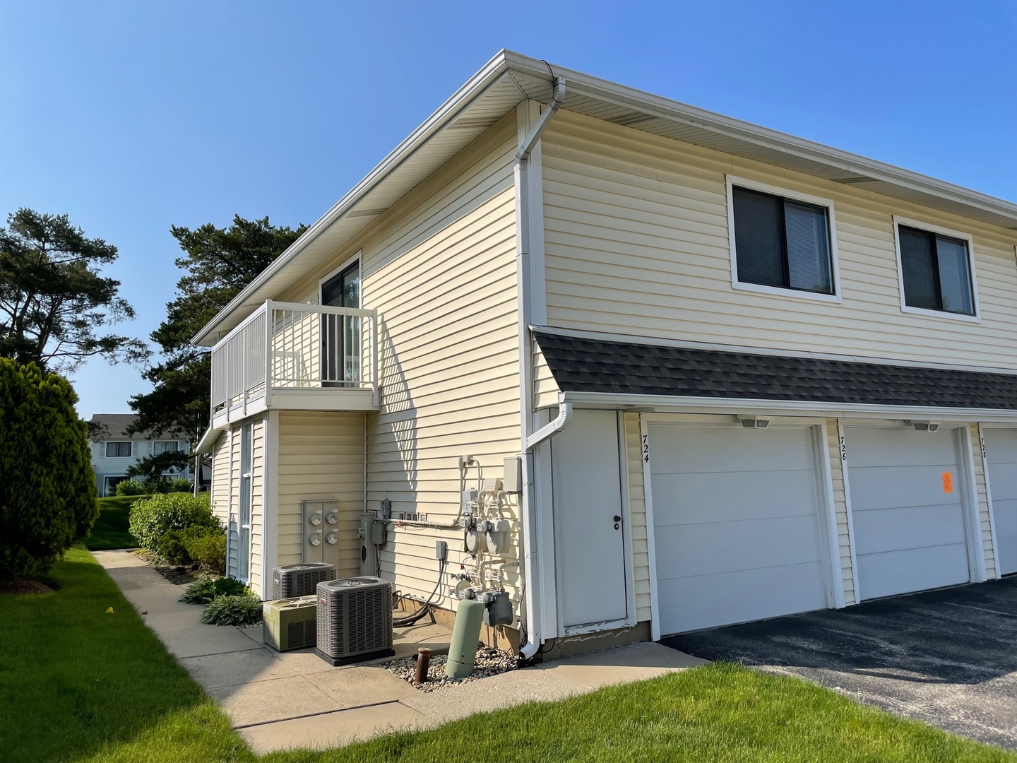 724 Whitesail Drive Property Photo