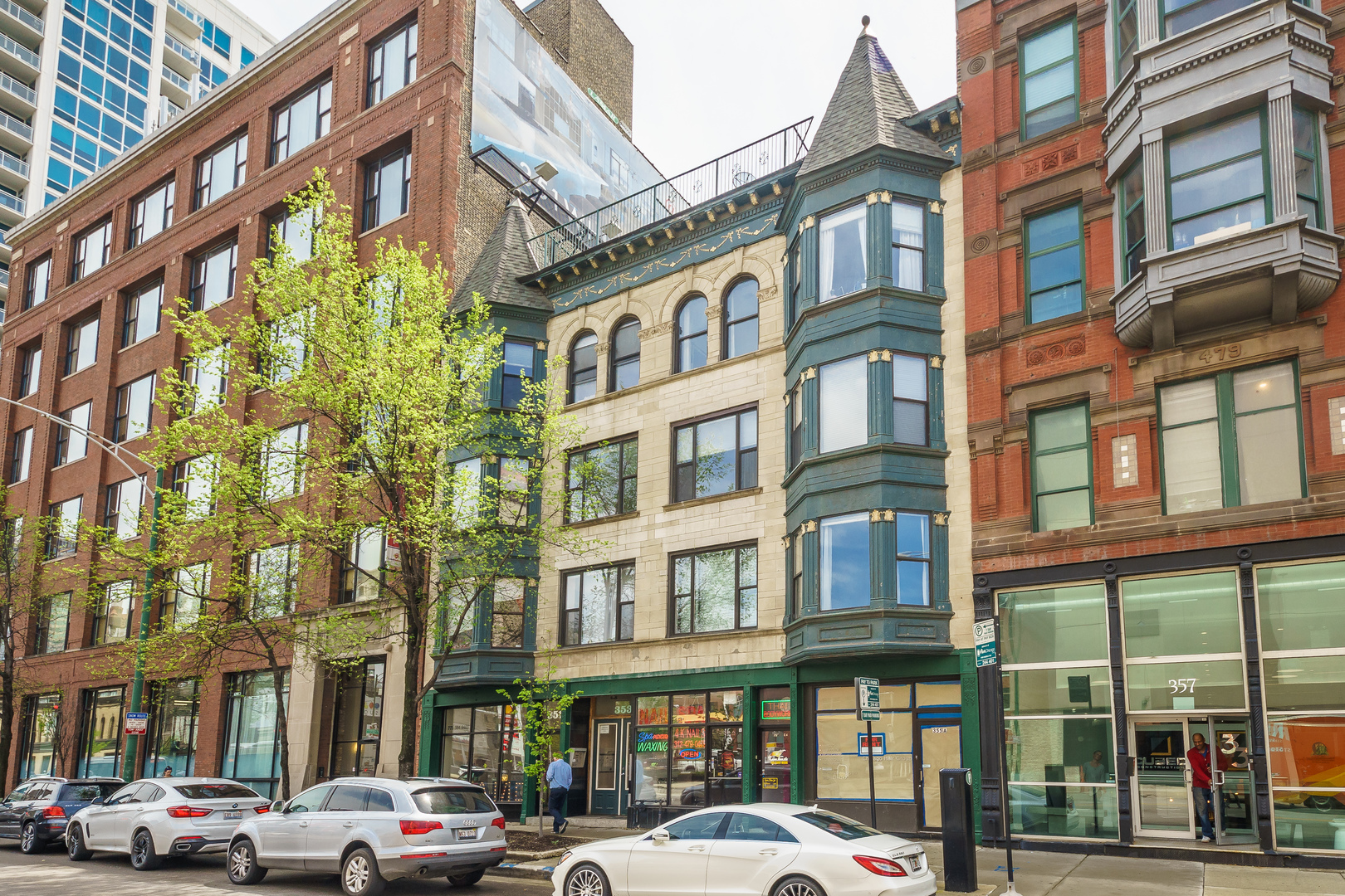 353 W Chicago Avenue 3e Property Photo