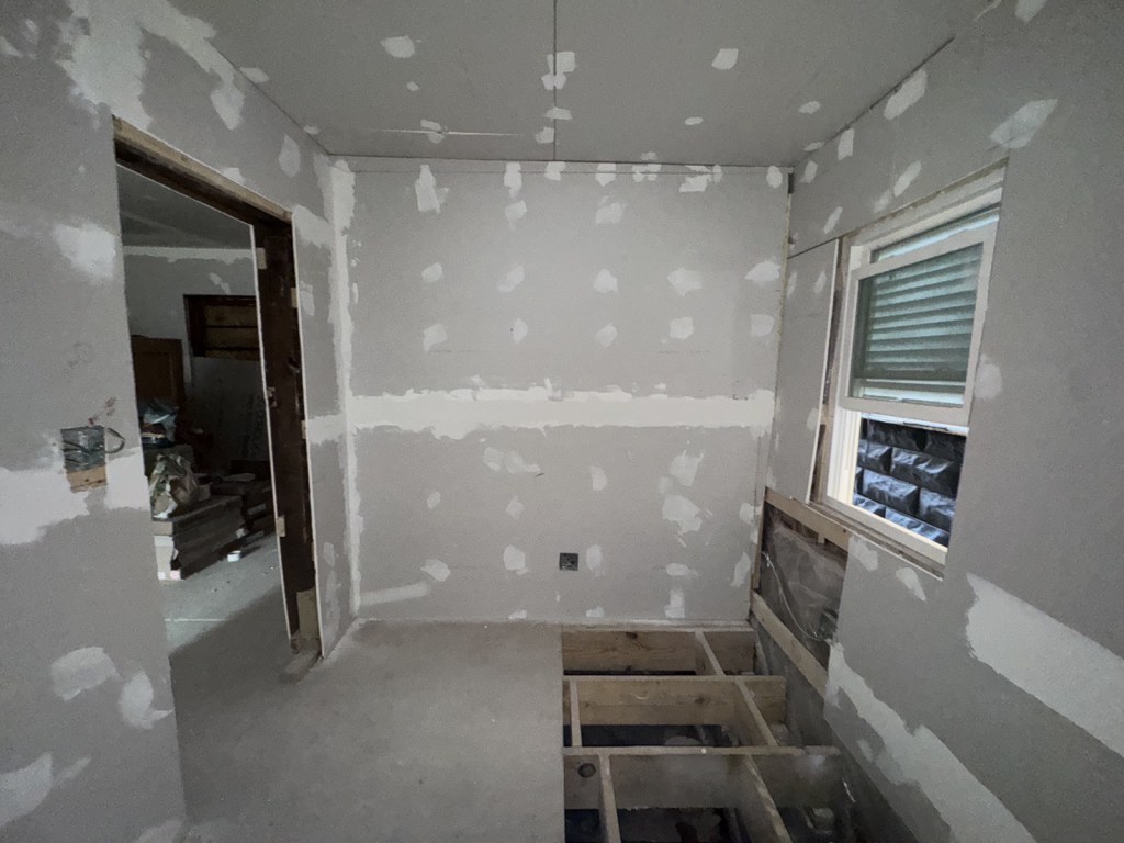 1830 N St Louis Ave Property Photo 12
