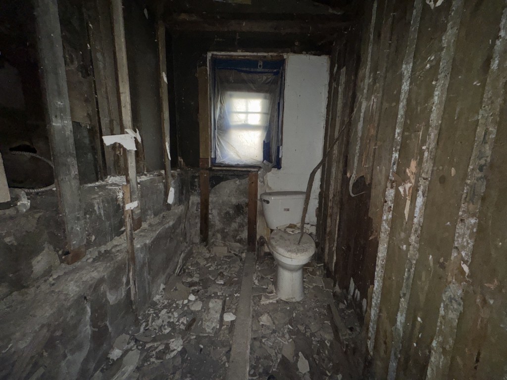 1830 N St Louis Ave Property Photo 23