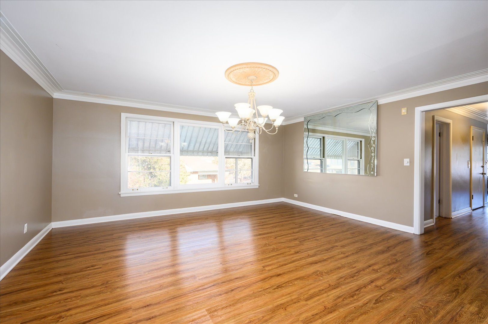 1800 S Austin Boulevard Property Photo 6