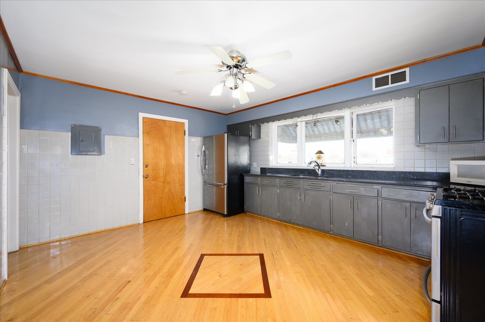 1800 S Austin Boulevard Property Photo 10