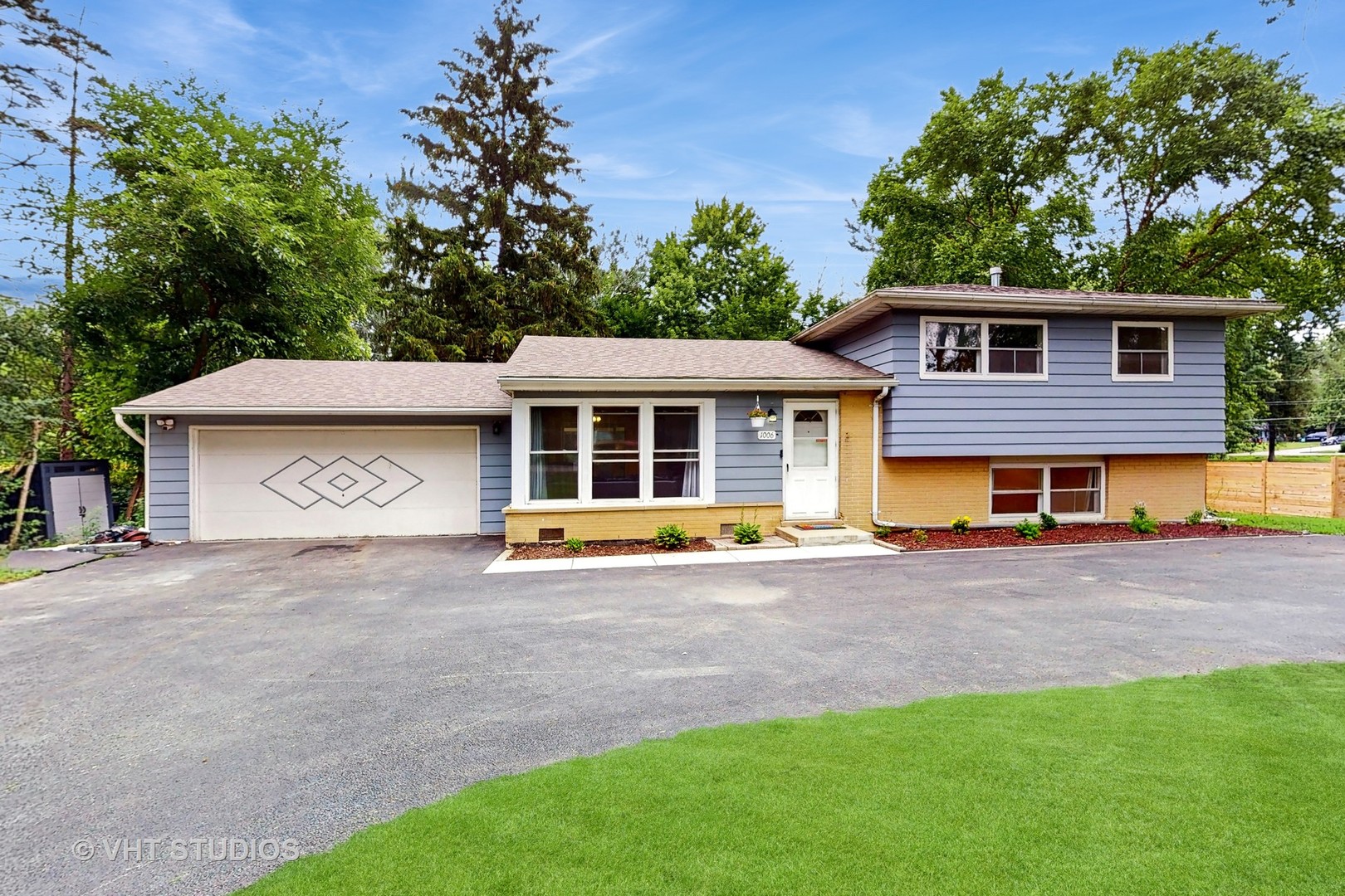 1006 W Wood Street Property Photo 1