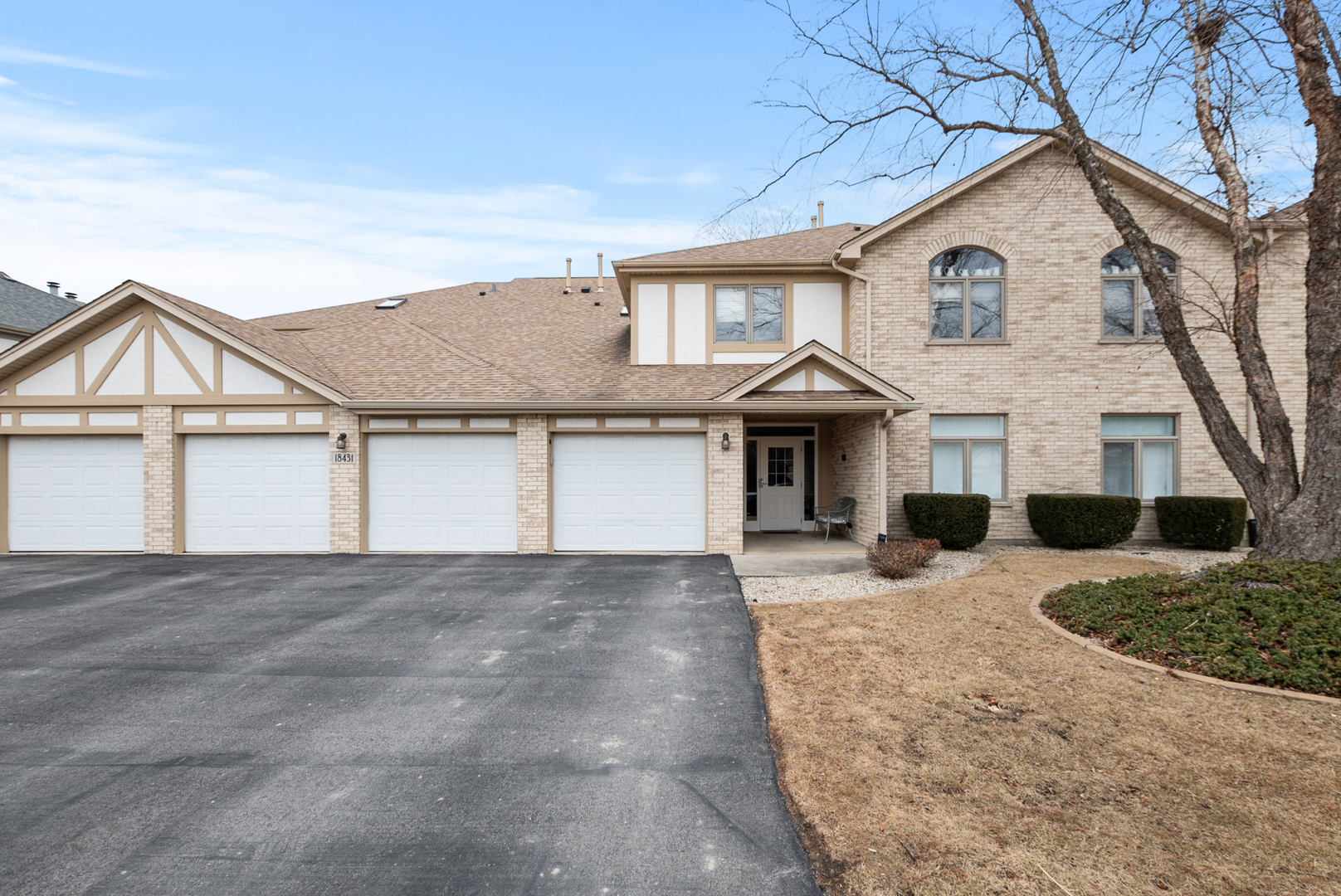18431 Pine Lake Dr Property Photo
