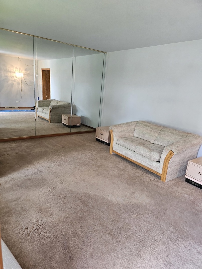 8605 S Calumet Avenue Property Photo 2