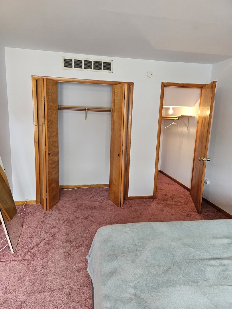 8605 S Calumet Avenue Property Photo 6