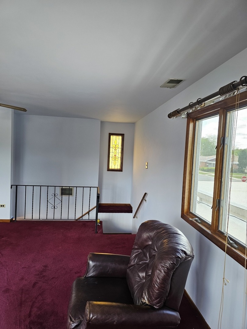 8605 S Calumet Avenue Property Photo 12