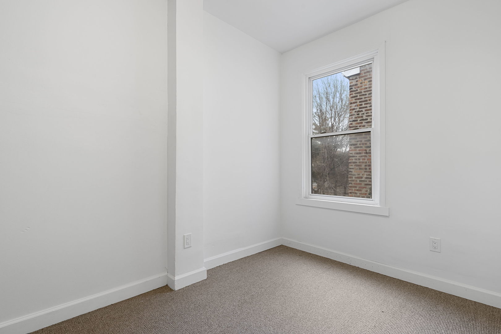 8559 S Escanaba Avenue Property Photo 14
