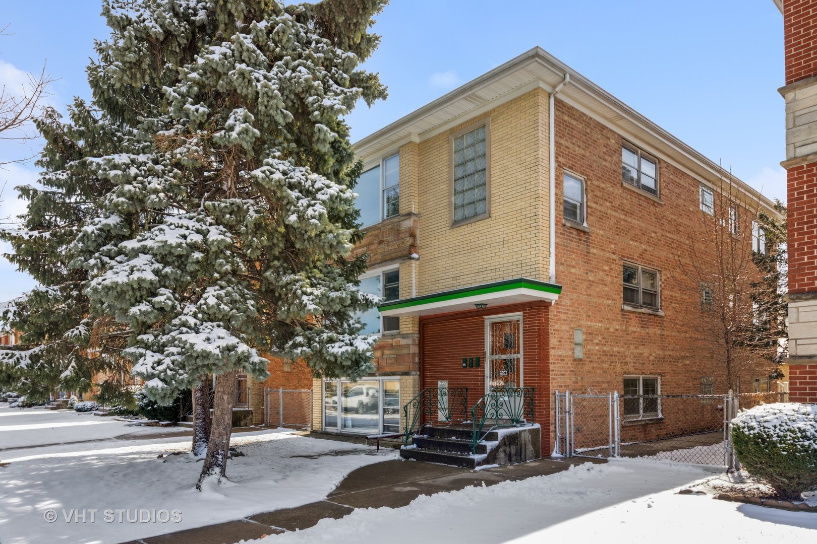 Ridgewood Comm High School Real Estate Listings Main Image