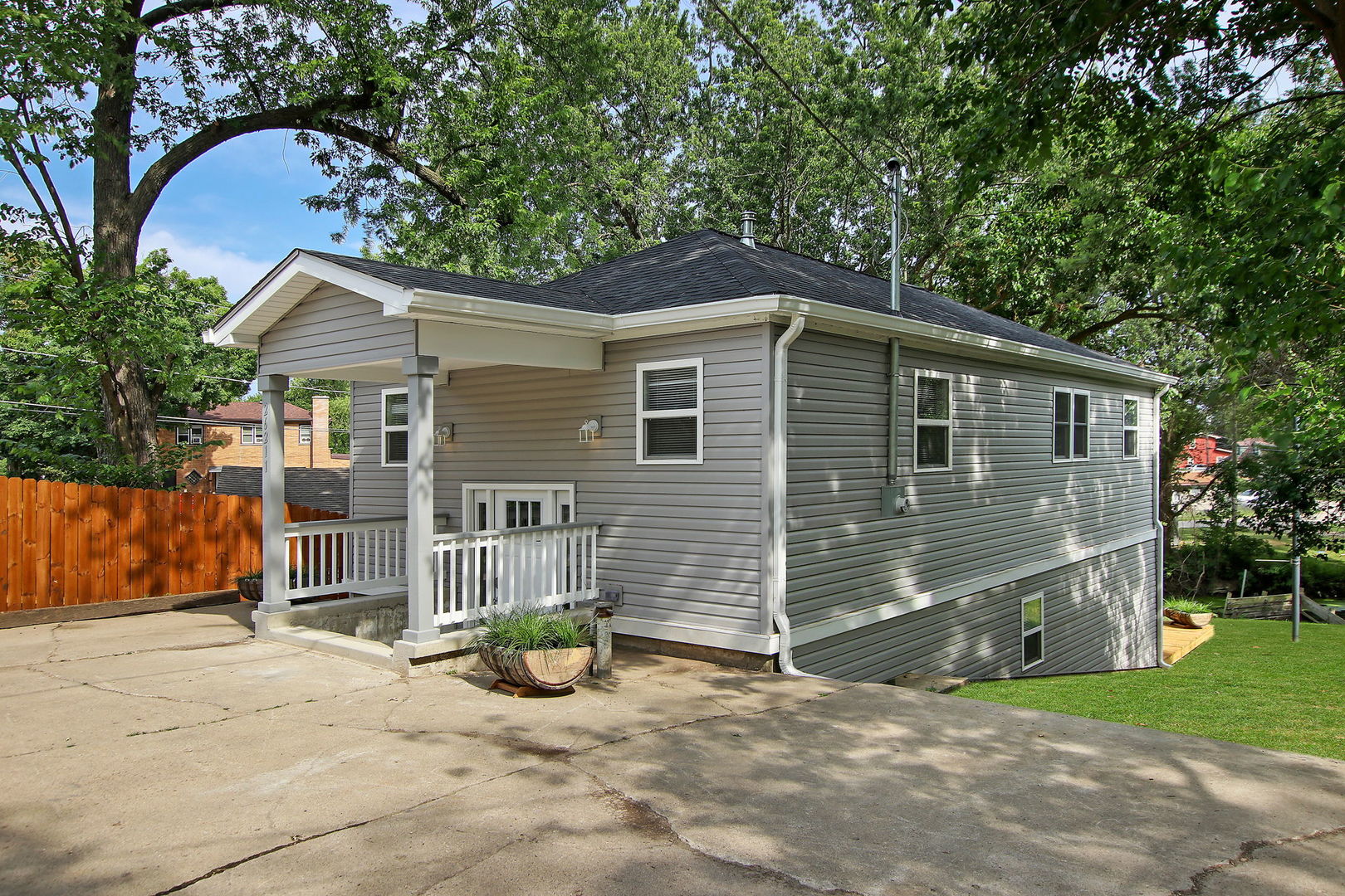 26211 W Forest Ct Property Photo