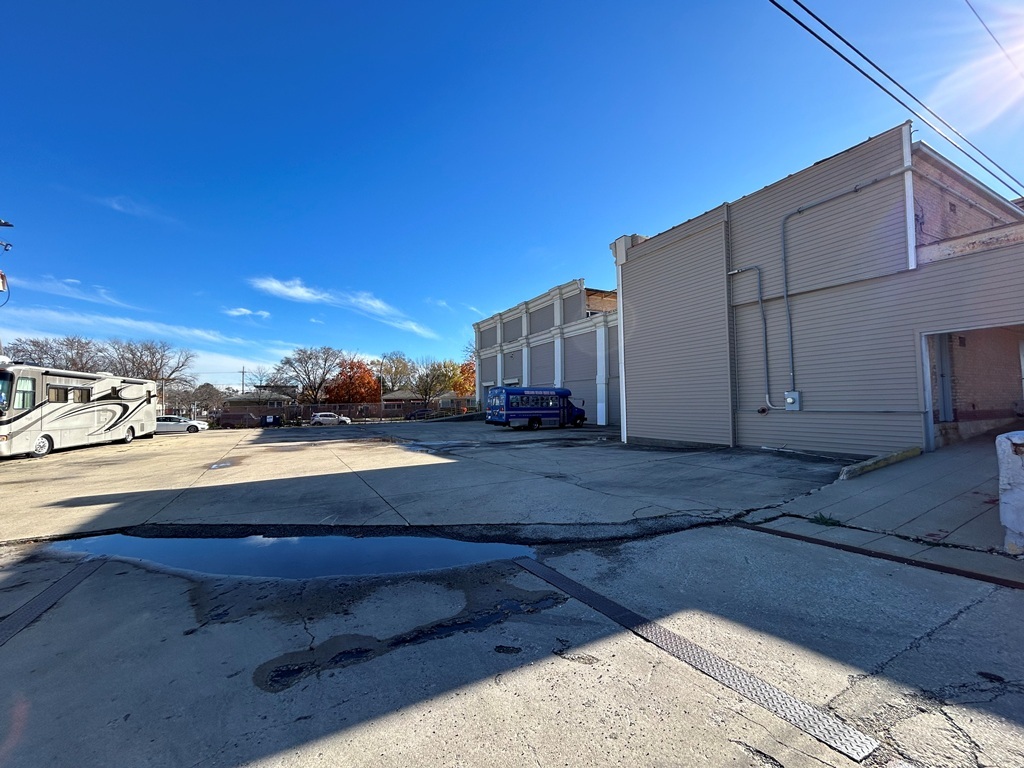1401 S Circle Avenue Property Photo 3