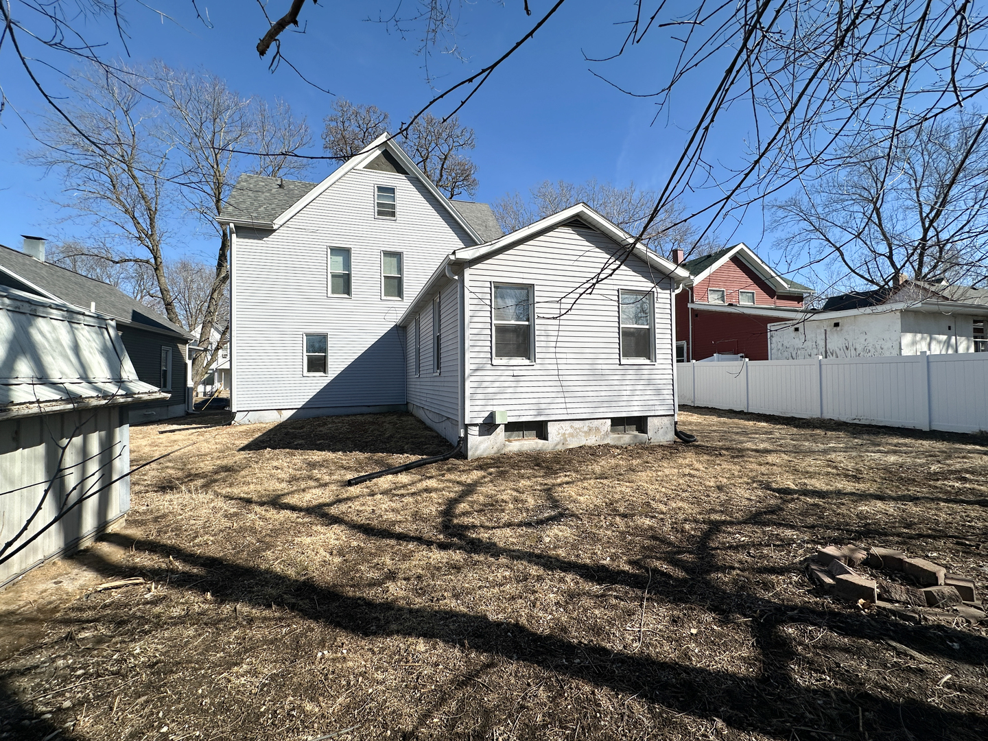 912 N Madison Street Property Photo 4