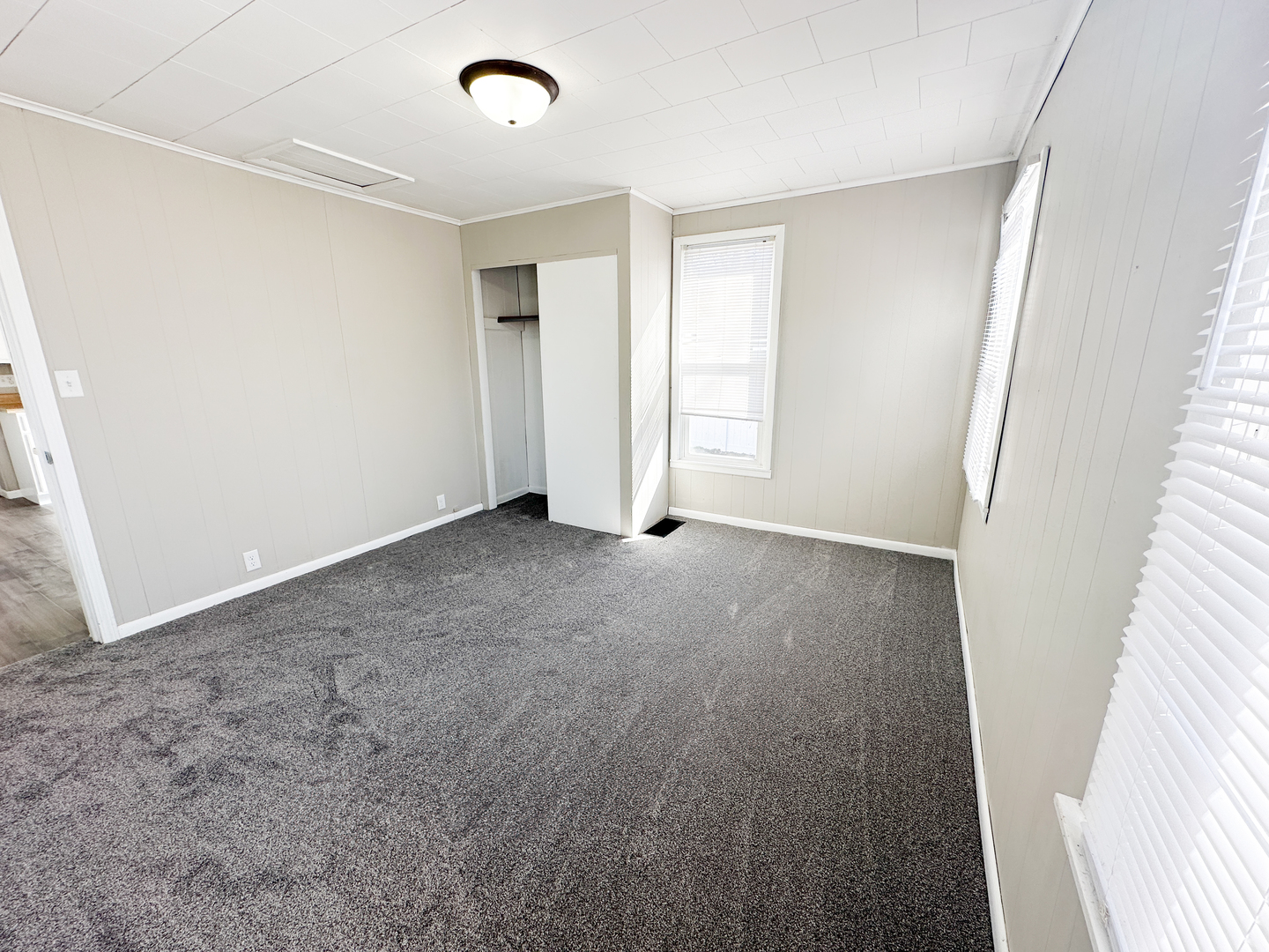 912 N Madison Street Property Photo 22