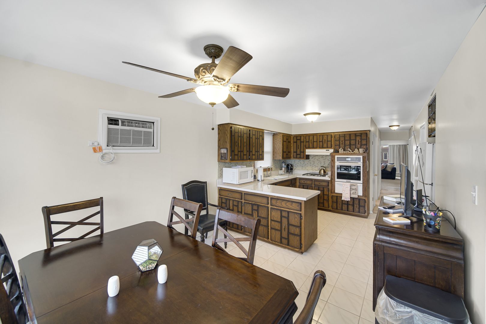 430 Madison Avenue Property Photo 13