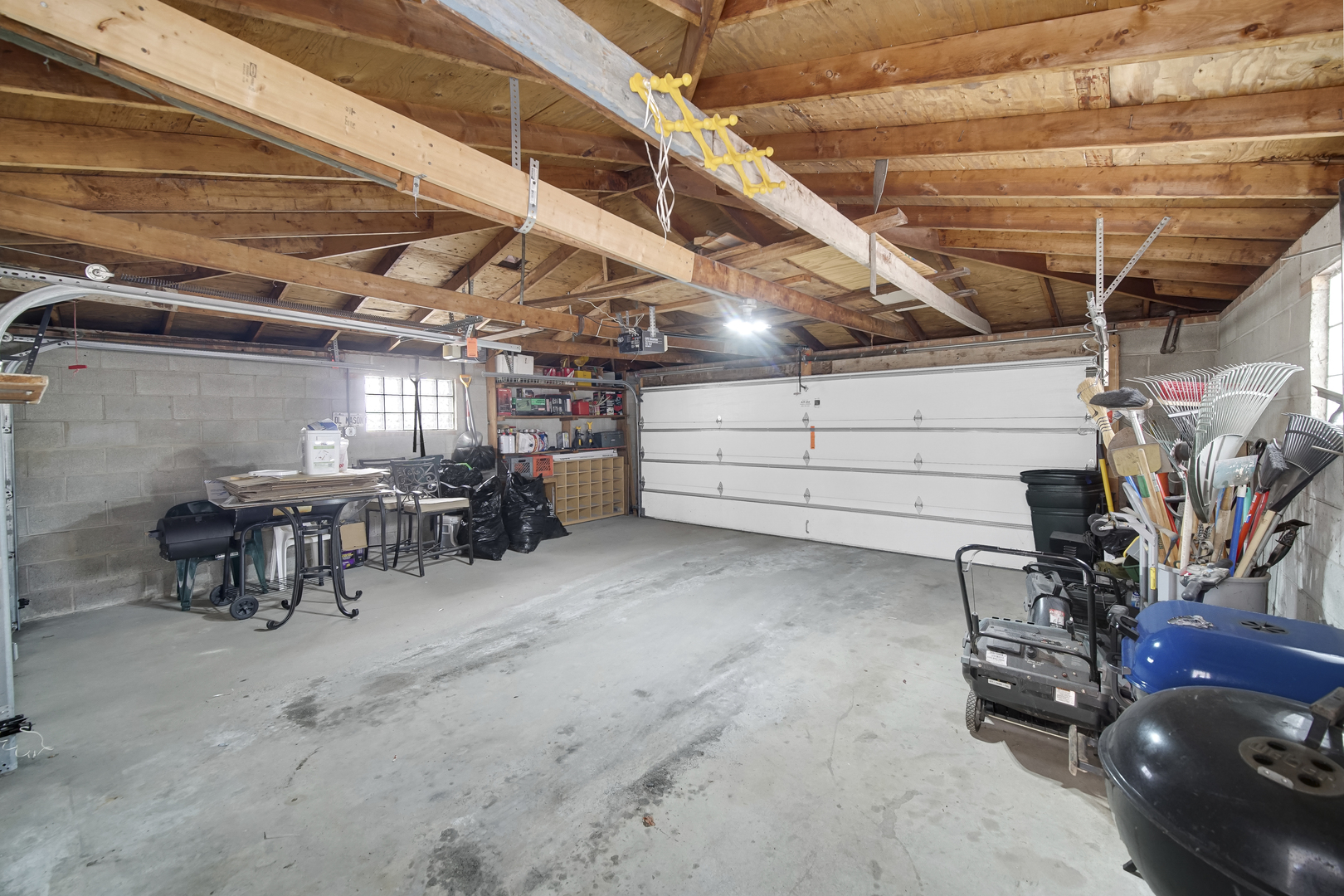 430 Madison Avenue Property Photo 17