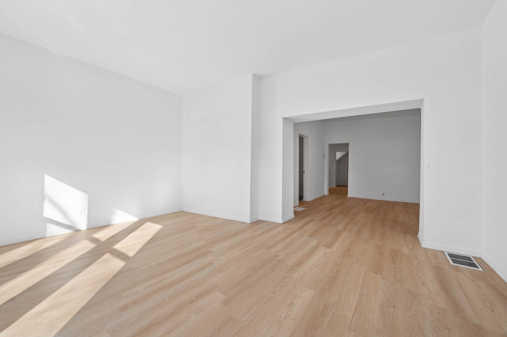 736 S Highland Avenue Property Photo 3