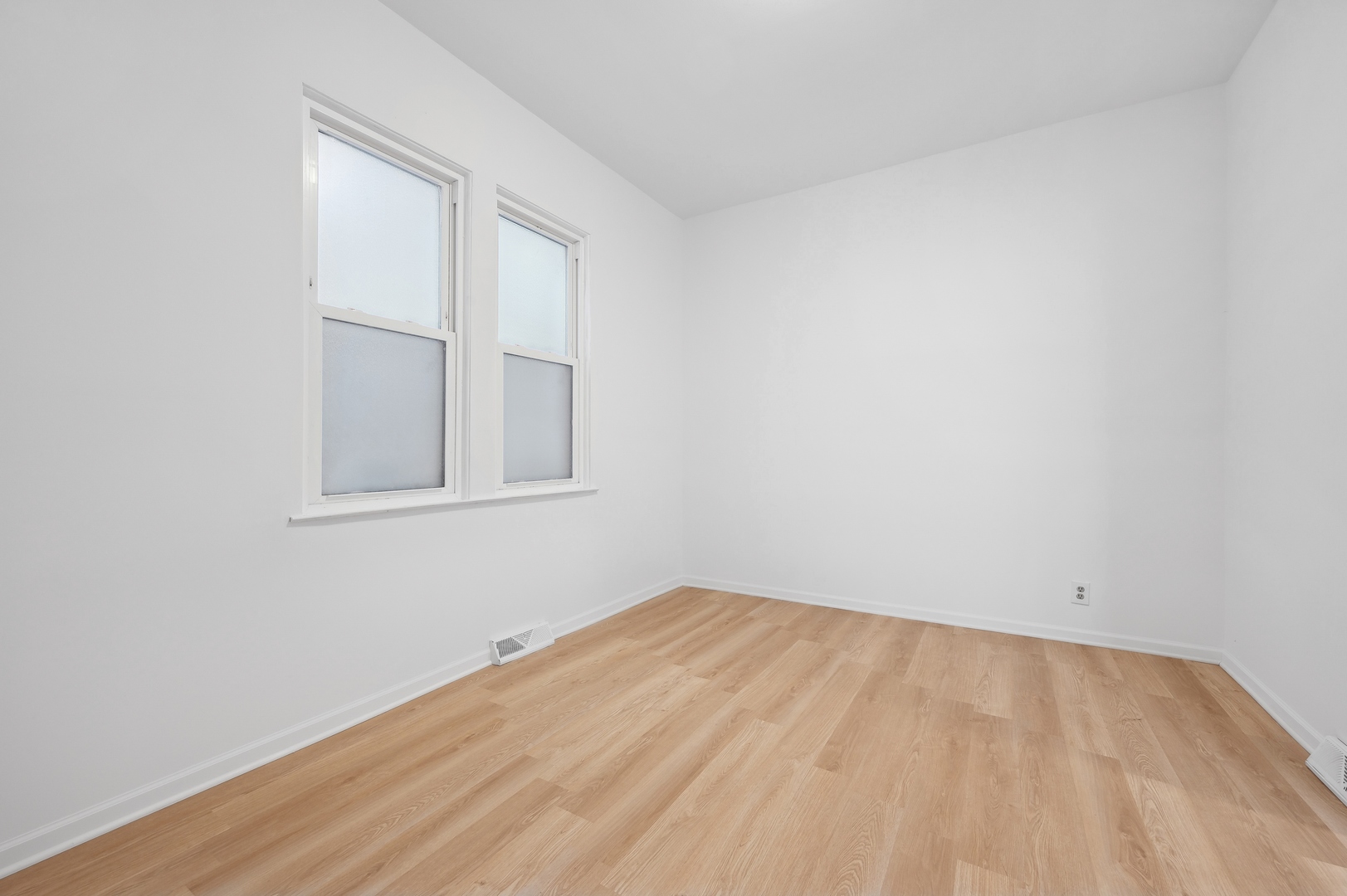 736 S Highland Avenue Property Photo 4