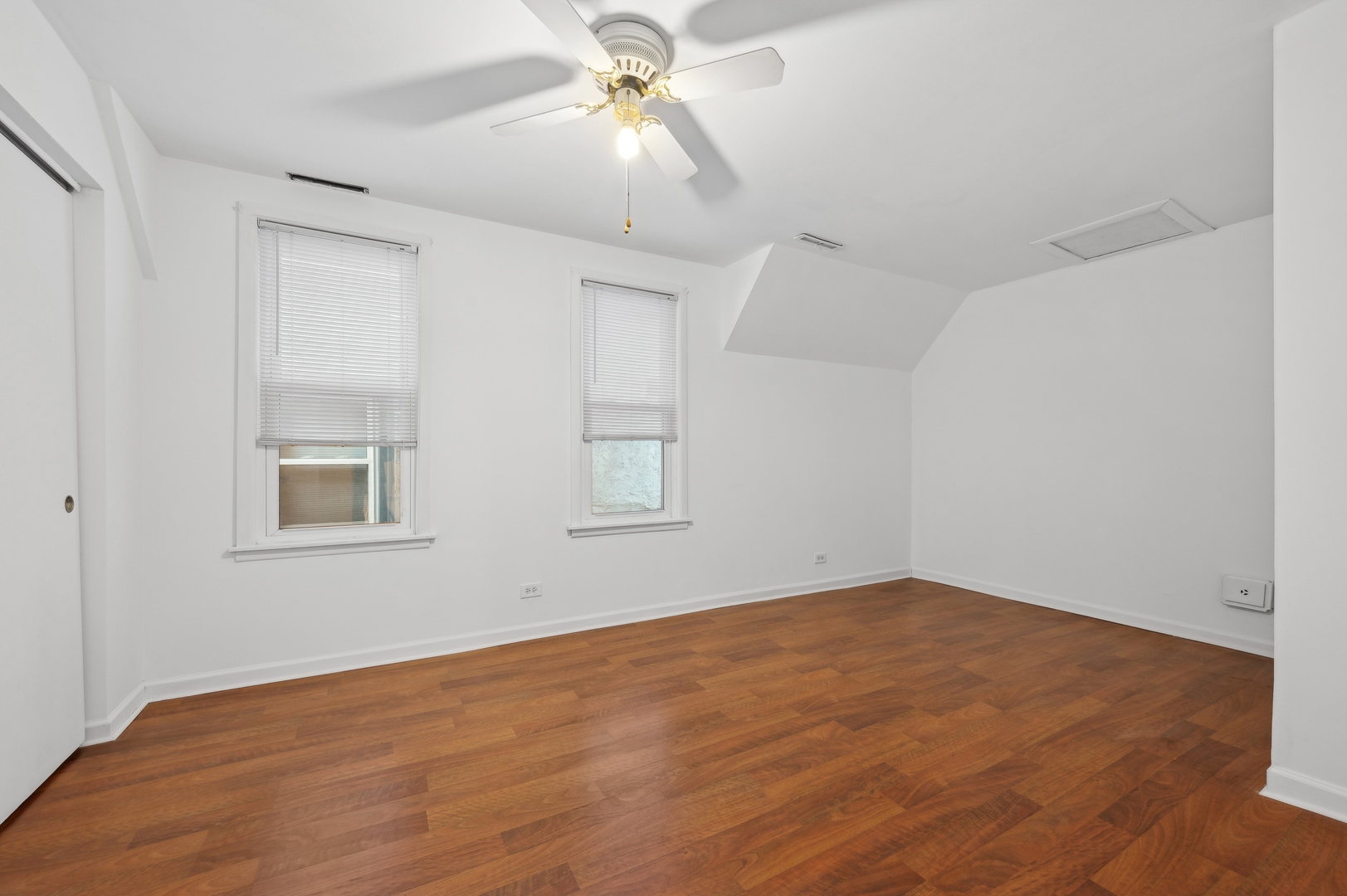 736 S Highland Avenue Property Photo 12