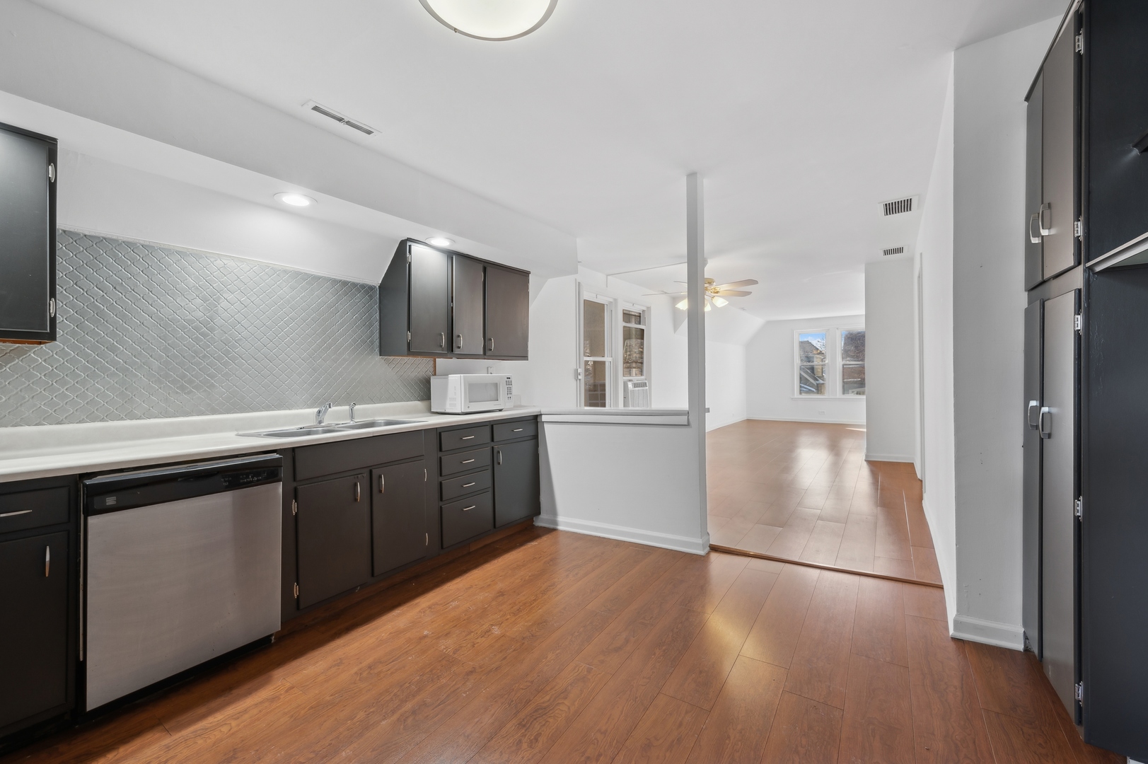 736 S Highland Avenue Property Photo 13