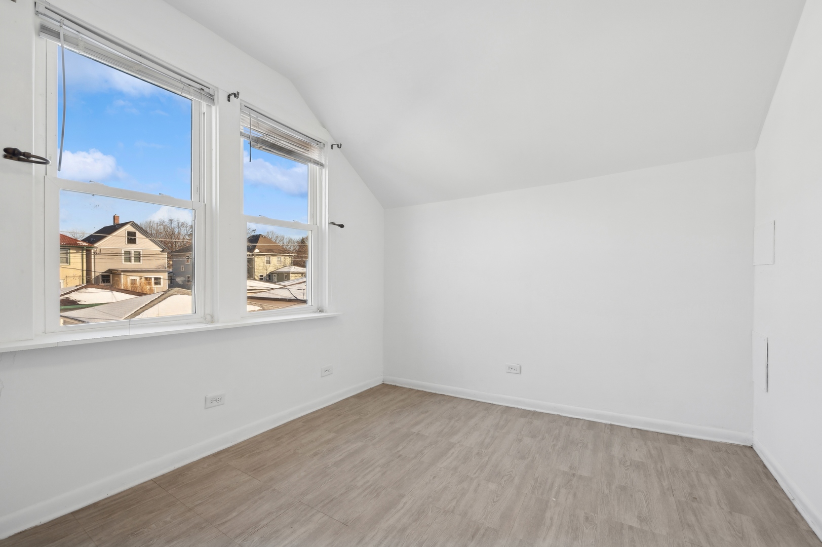736 S Highland Avenue Property Photo 16