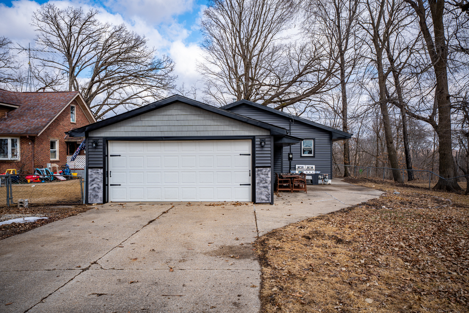 4083 Oaklane Road Property Photo