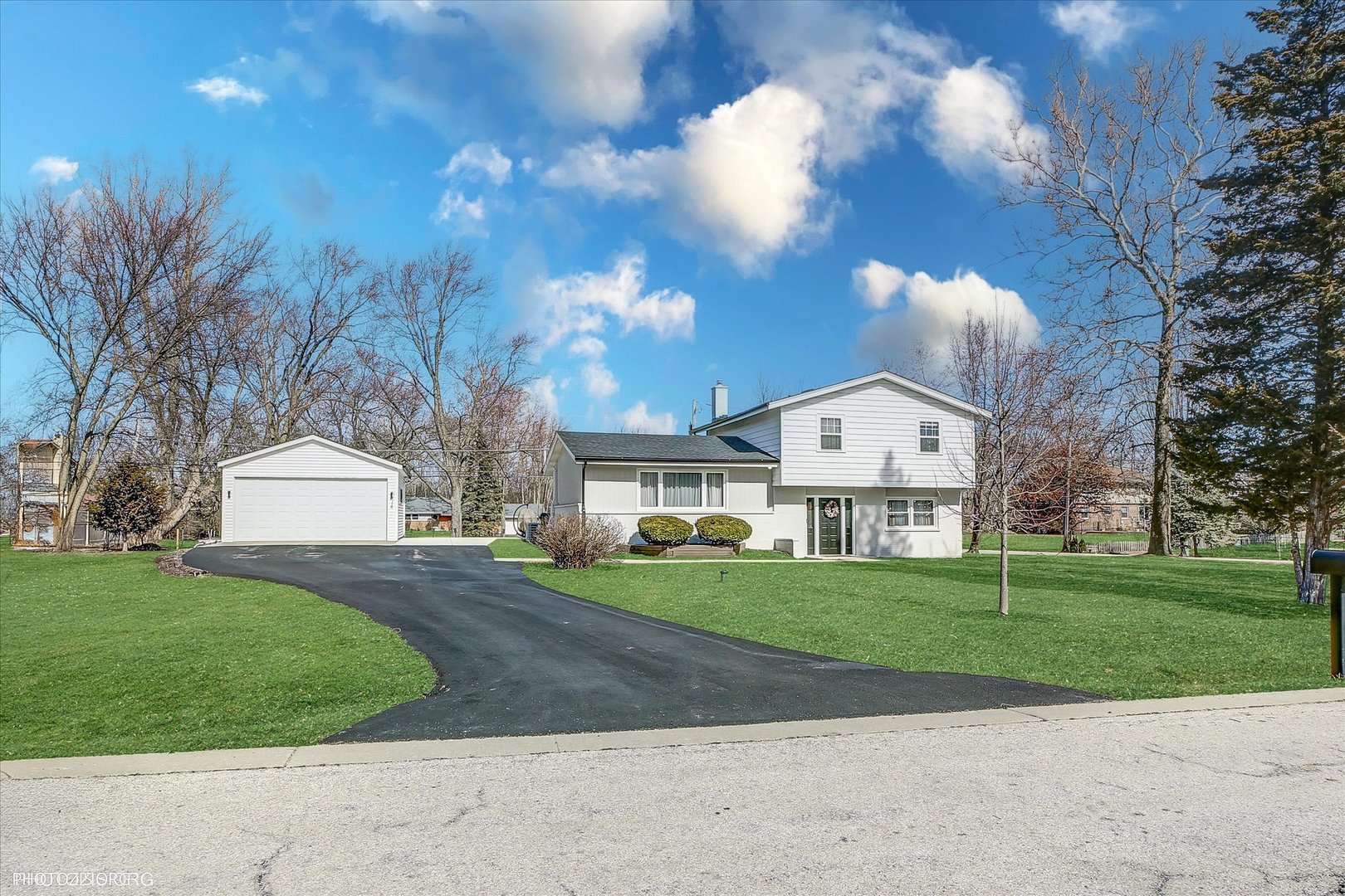 900 W Hillside Street Property Photo
