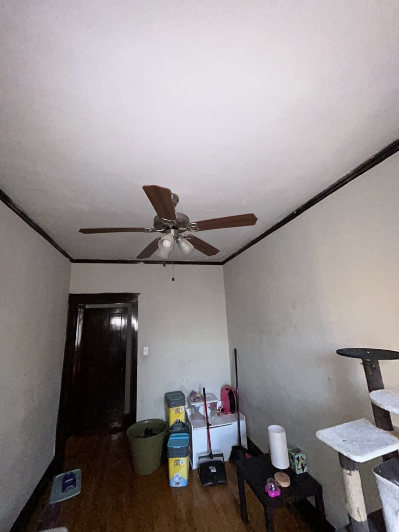 7345 S Calumet Avenue Property Photo 4