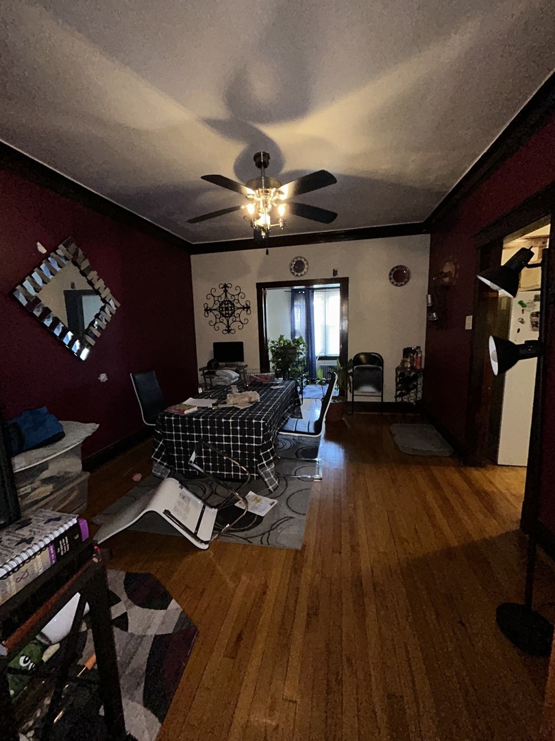 7345 S Calumet Avenue Property Photo 5