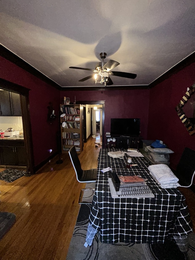 7345 S Calumet Avenue Property Photo 9