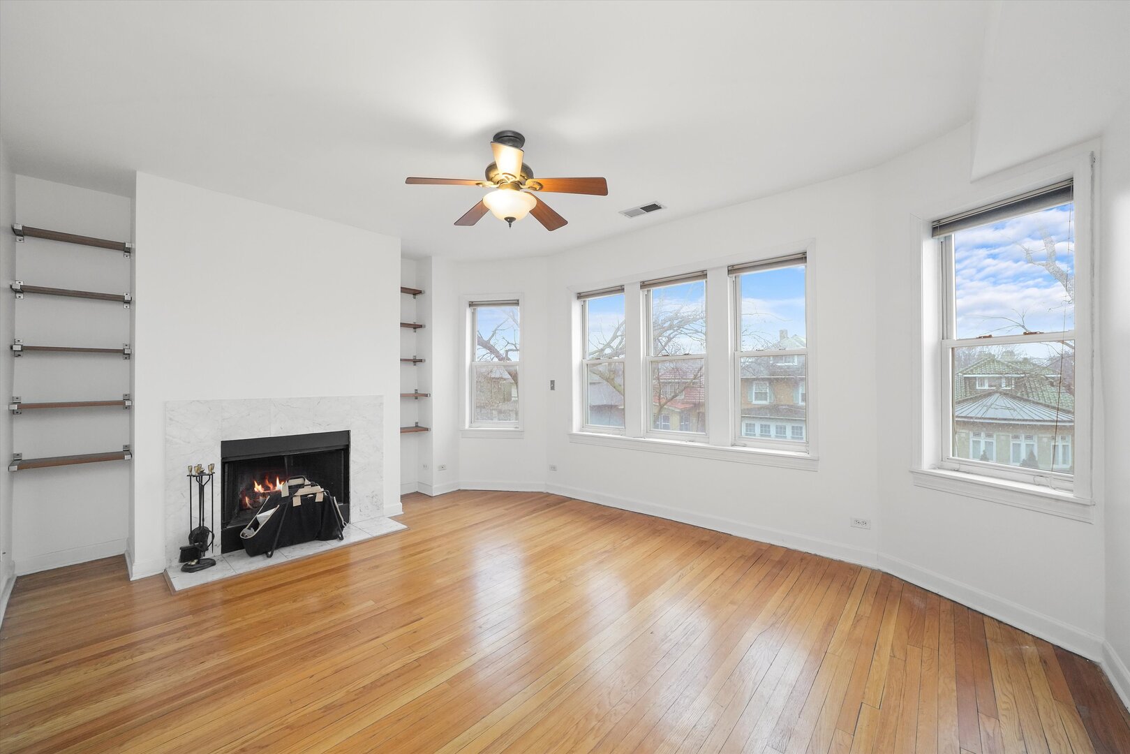 4502 N Sacramento Avenue 2 Property Photo 2